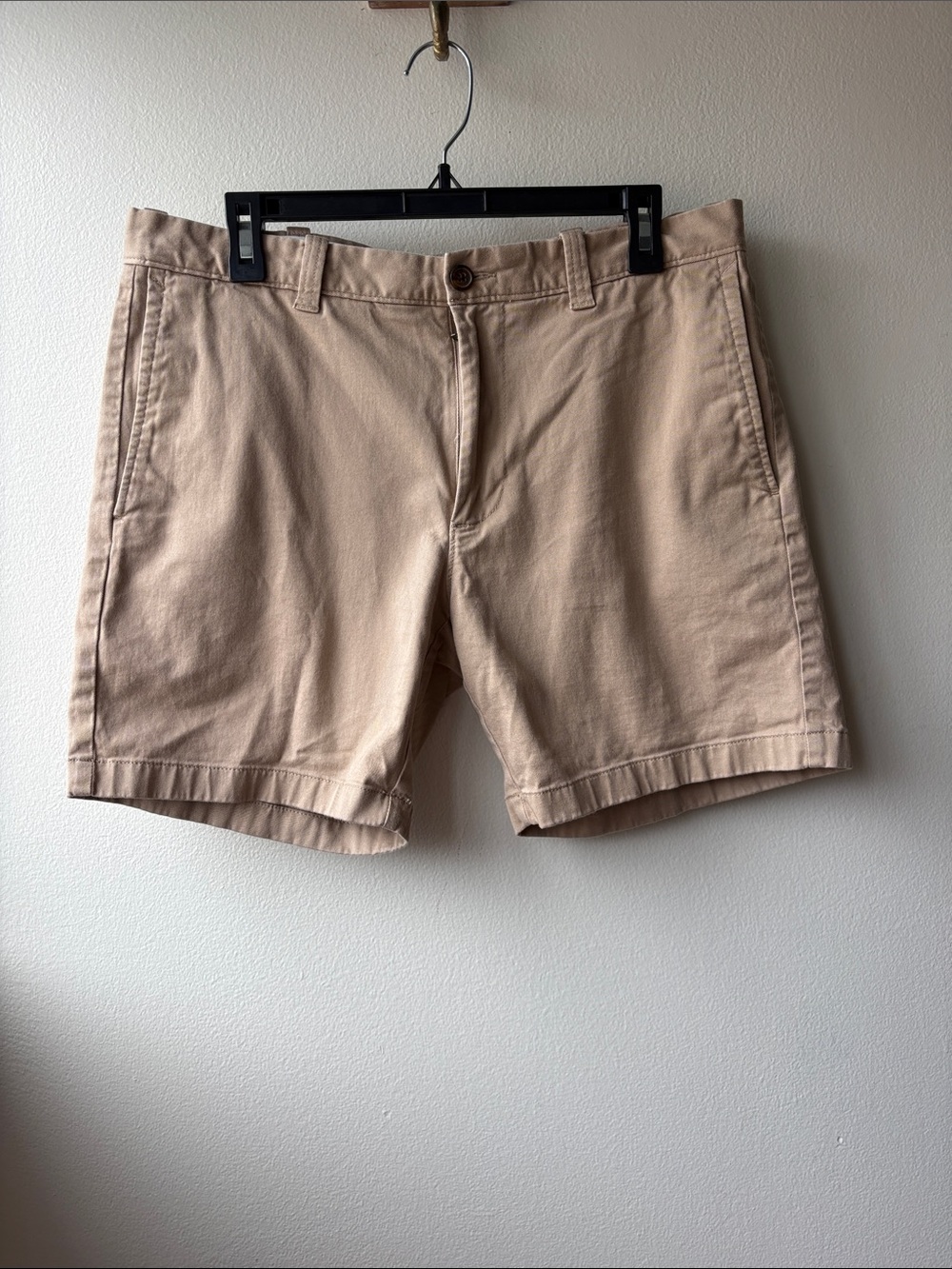 J. Crew Men’s Tan Shorts 7” inseam Size 33